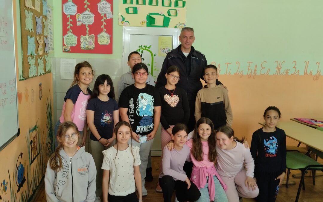 БЕЗБЕДНОСТ ДЕЦЕ У САОБРАЋАЈУ