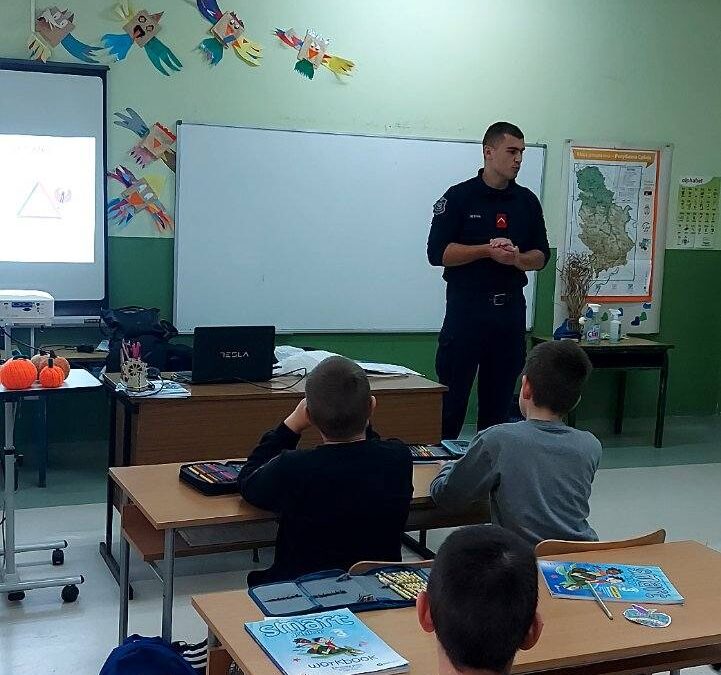 БЕЗБЕДНОСТ ДЕЦЕ У ВАНРЕДНИМ СИТУАЦИЈАМА